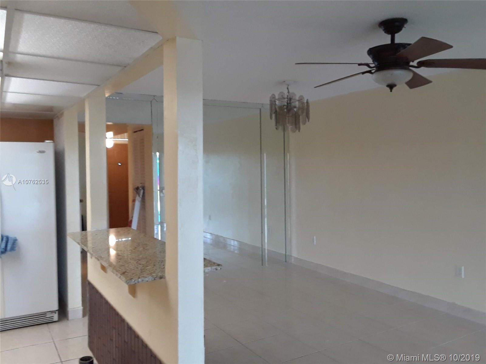 CATALONIA LAKE VILLAS - Residential Lease