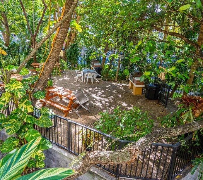 COSTA BELLA CONDO - Residential