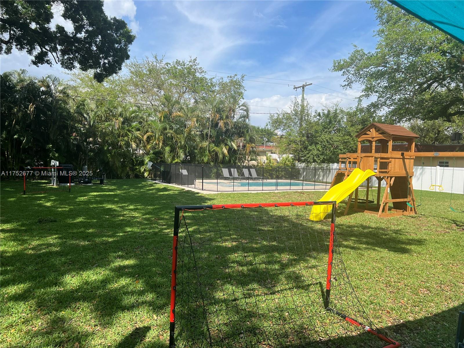 4121 SW 54th Ct