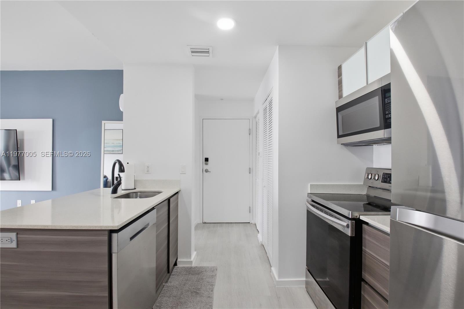 EMILIA CONDO - Residential