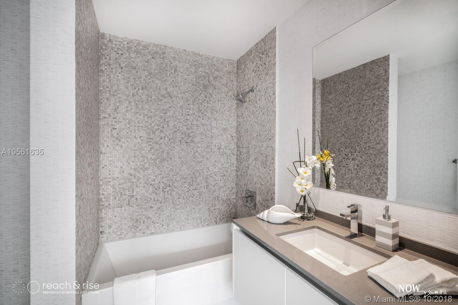 RISE CONDO - Residential