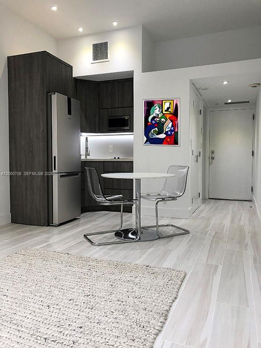 Back on the market! Recently renovated & beautiful. Perfect space to call home, or for a boat owner to unwind after a day of cruising on Biscayne Bay. Resort-style amenities & the added convenience of being located within the heart of Miami’s bustling Brickell Avenue. Updated features inside the unit include elevated ceilings, wall soundproofing, new kitchen, bathroom & flooring. Easy access to the private building marina, along with Brickell Place’s stunning amenity package, including pool, jacuzzi, gym, sauna, tennis, pickleball, indoor racquetball, game room, waterfront BBQ, kayak storage, onsite convenience store, laundry service & playground. Concierge, valet parking, 24/7 gated security. Unit comes with an assigned parking space & secure storage unit on premises.