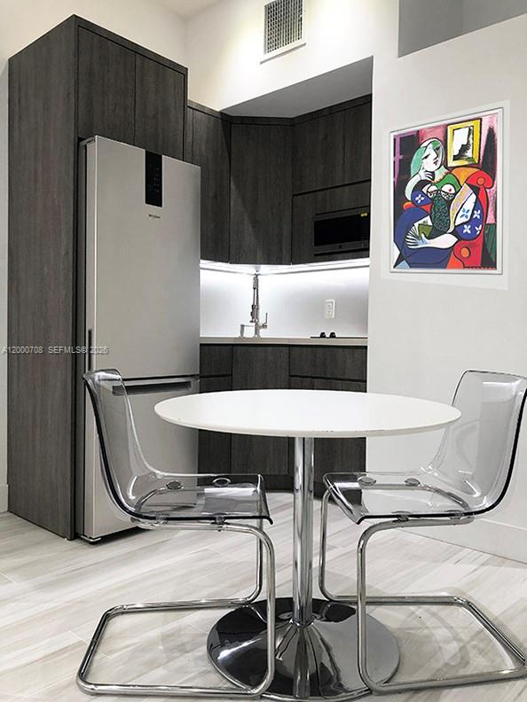 BRICKELL PLACE PHASE II C - Residential