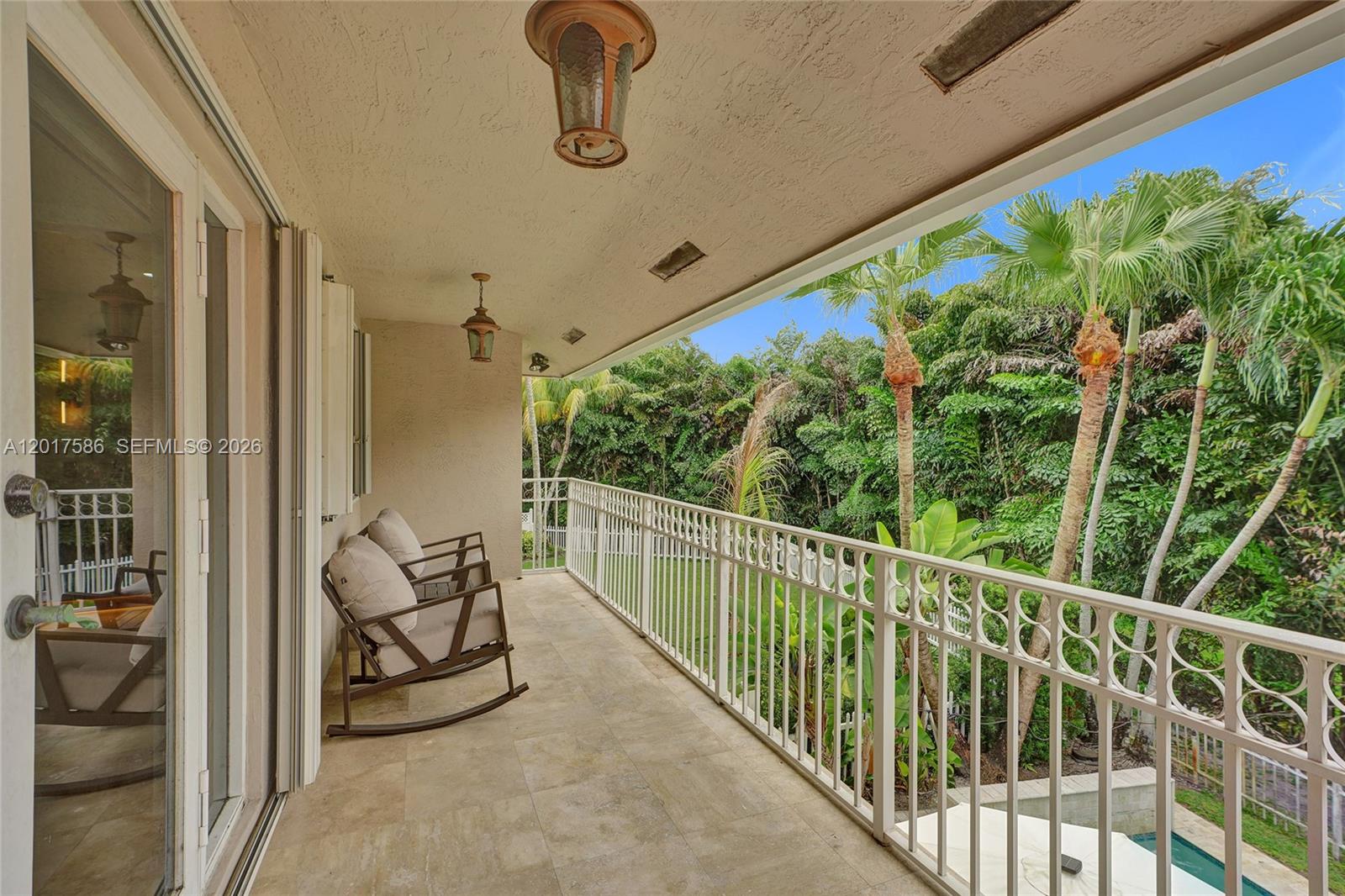 DORAL DUNES 1ST ADDN - Residential