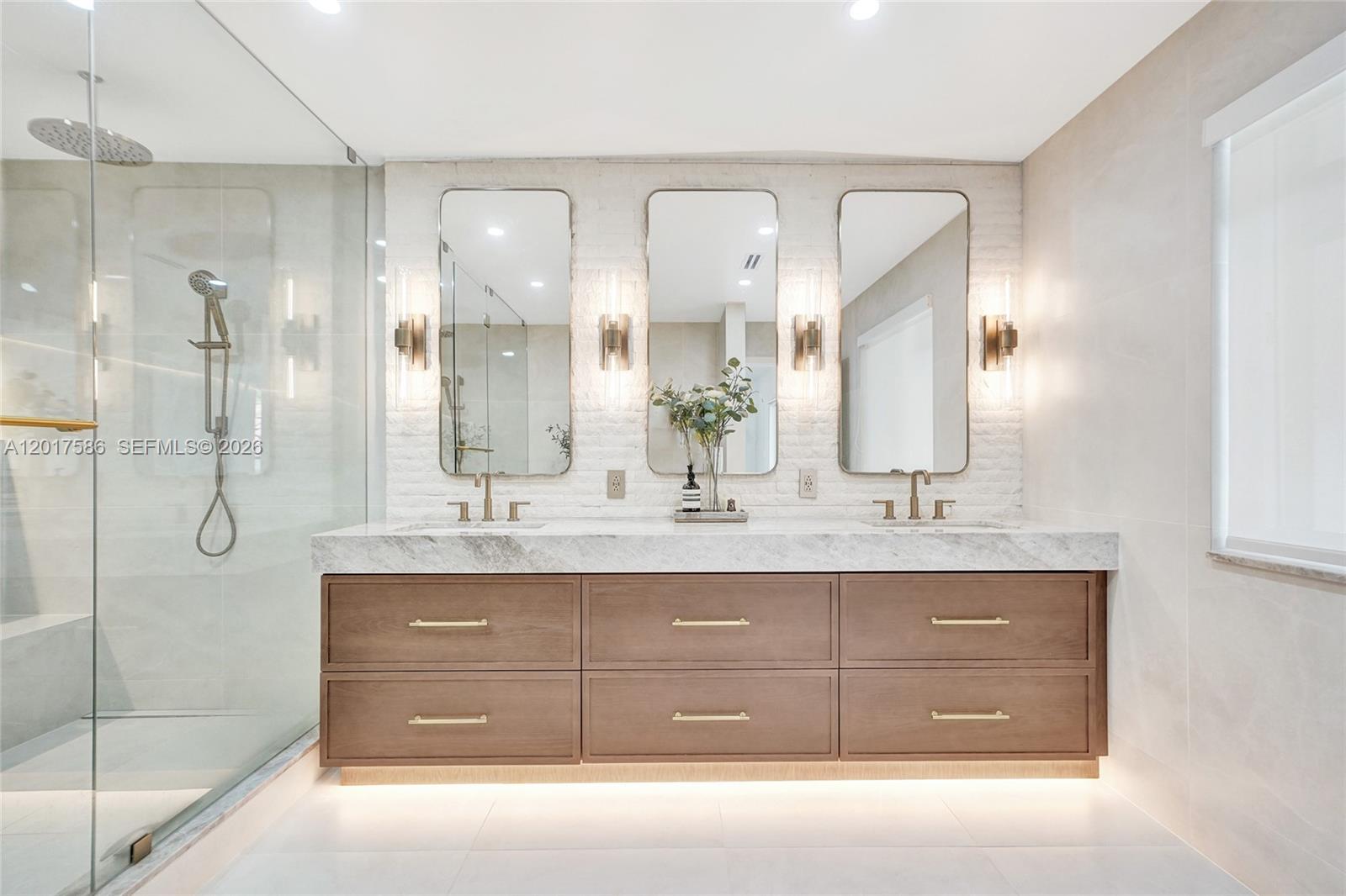 DORAL DUNES 1ST ADDN - Residential