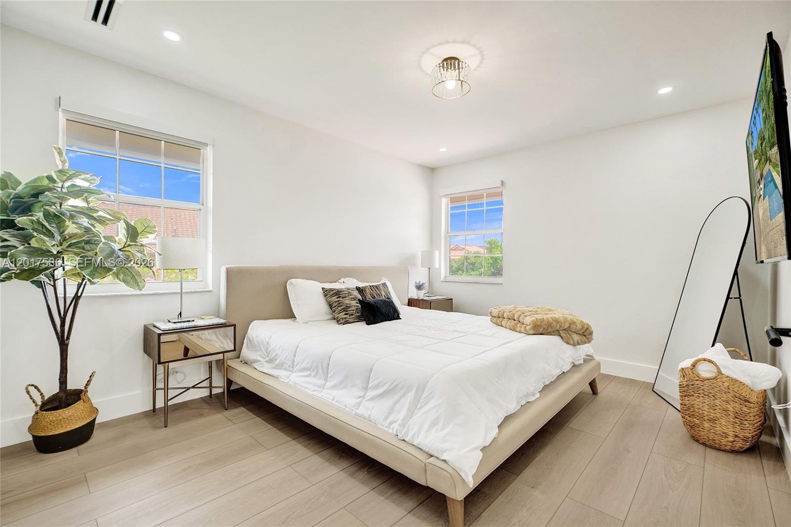 DORAL DUNES 1ST ADDN - Residential