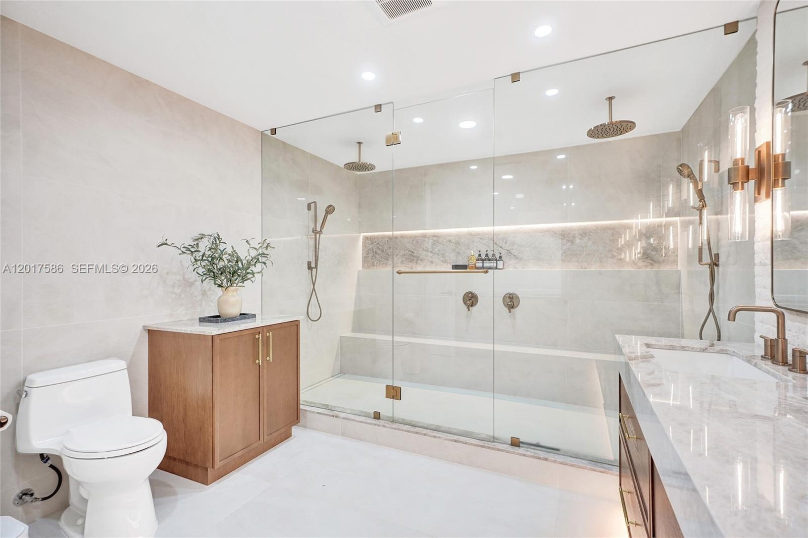 DORAL DUNES 1ST ADDN - Residential