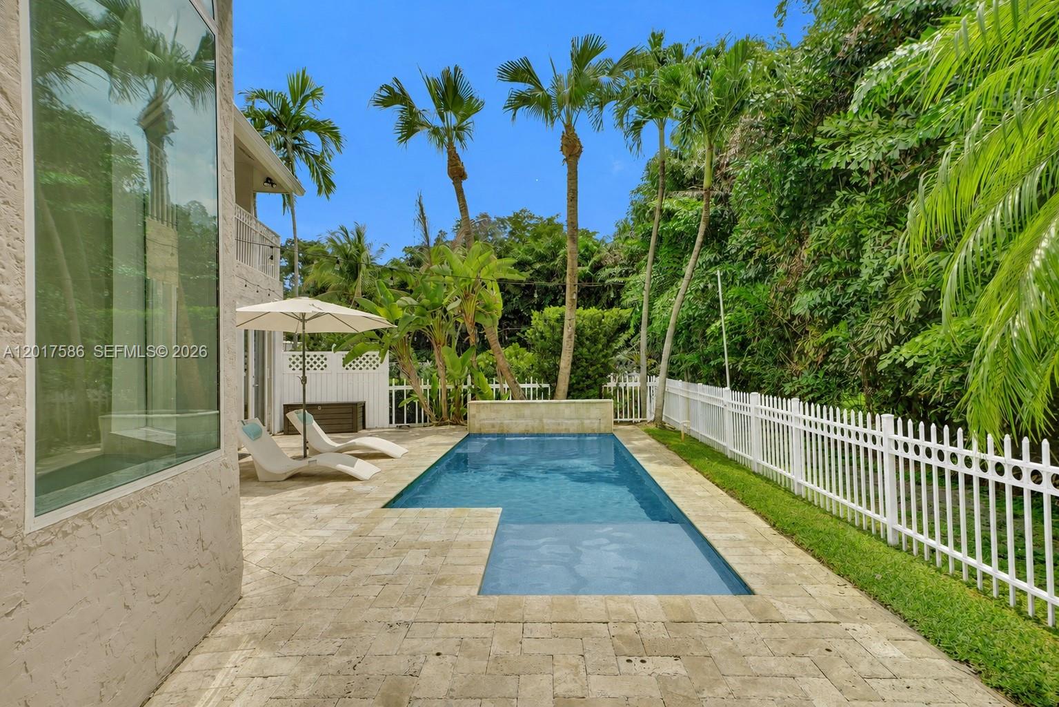 DORAL DUNES 1ST ADDN - Residential