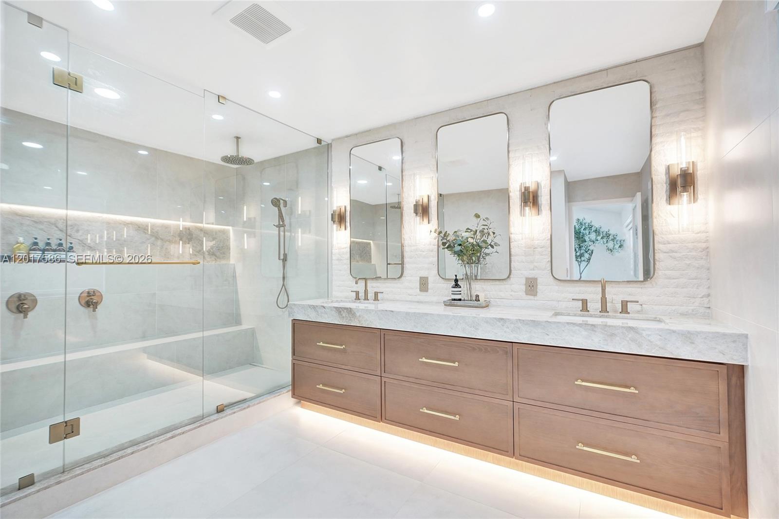 DORAL DUNES 1ST ADDN - Residential
