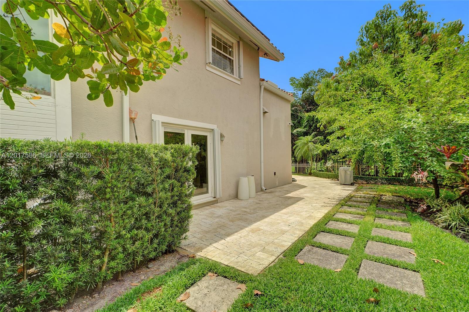 DORAL DUNES 1ST ADDN - Residential
