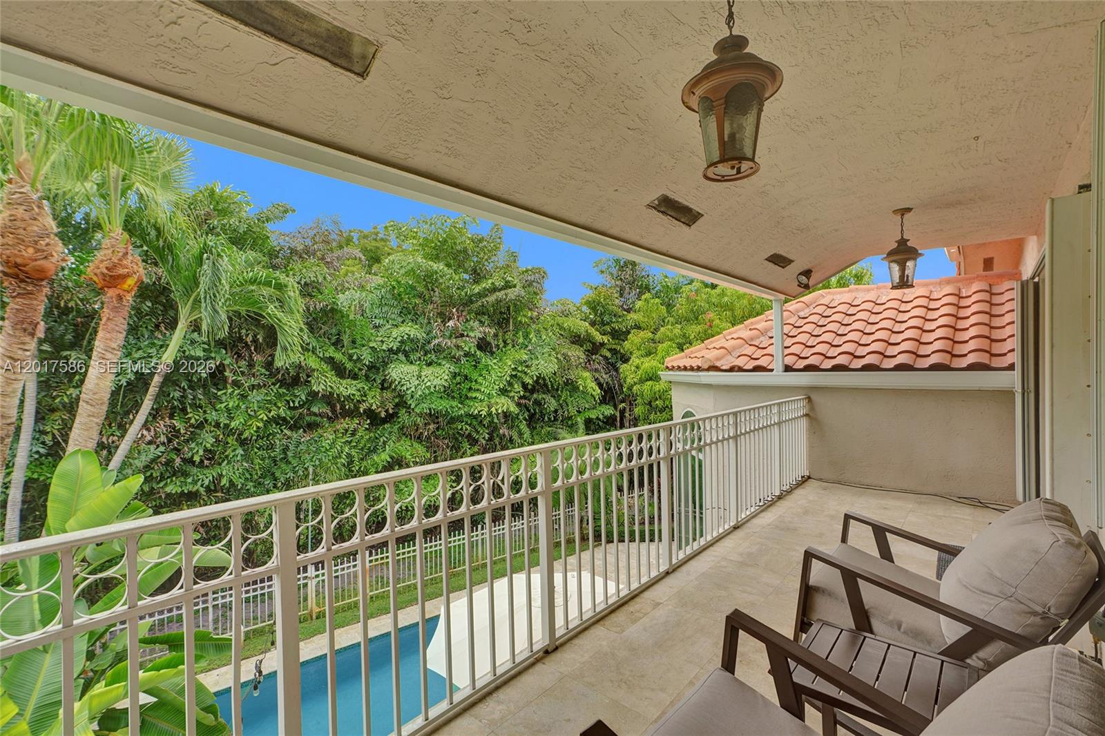 DORAL DUNES 1ST ADDN - Residential