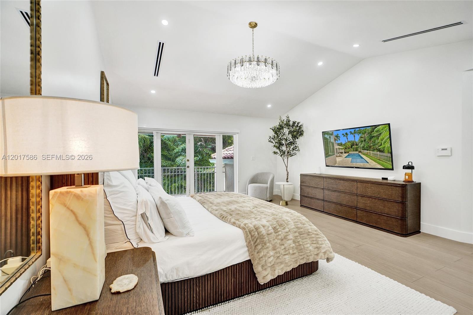 DORAL DUNES 1ST ADDN - Residential