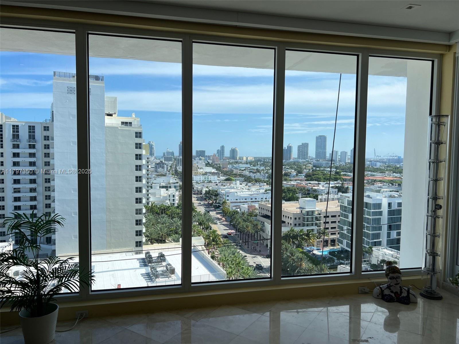 100 Lincoln Rd PH12