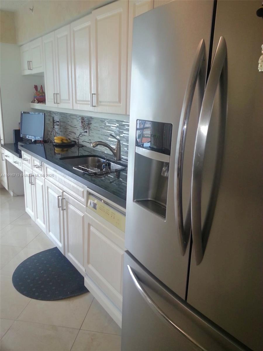 OCEANIA IV CONDO - Residential