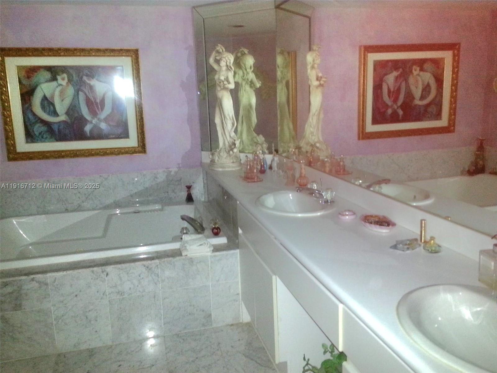 OCEANIA IV CONDO - Residential