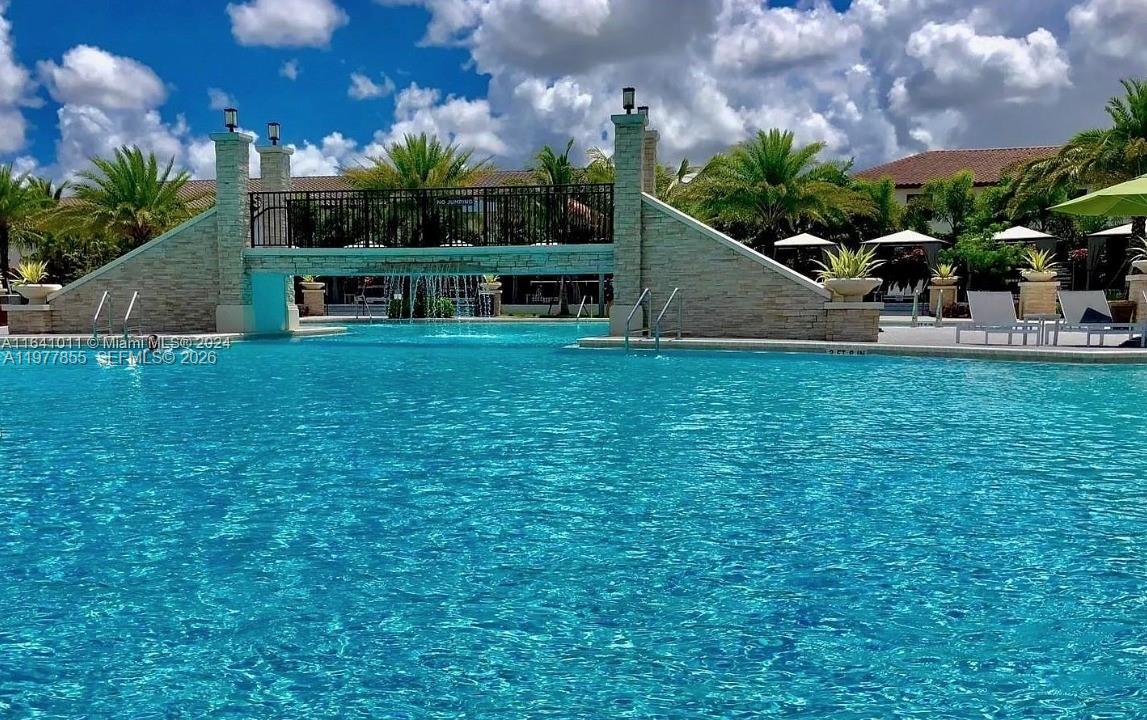 GRAND BAY SOUTH VILLAS - Residential Lease