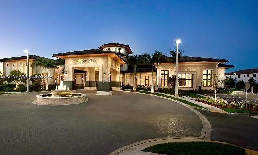 GRAND BAY SOUTH VILLAS - Residential Lease