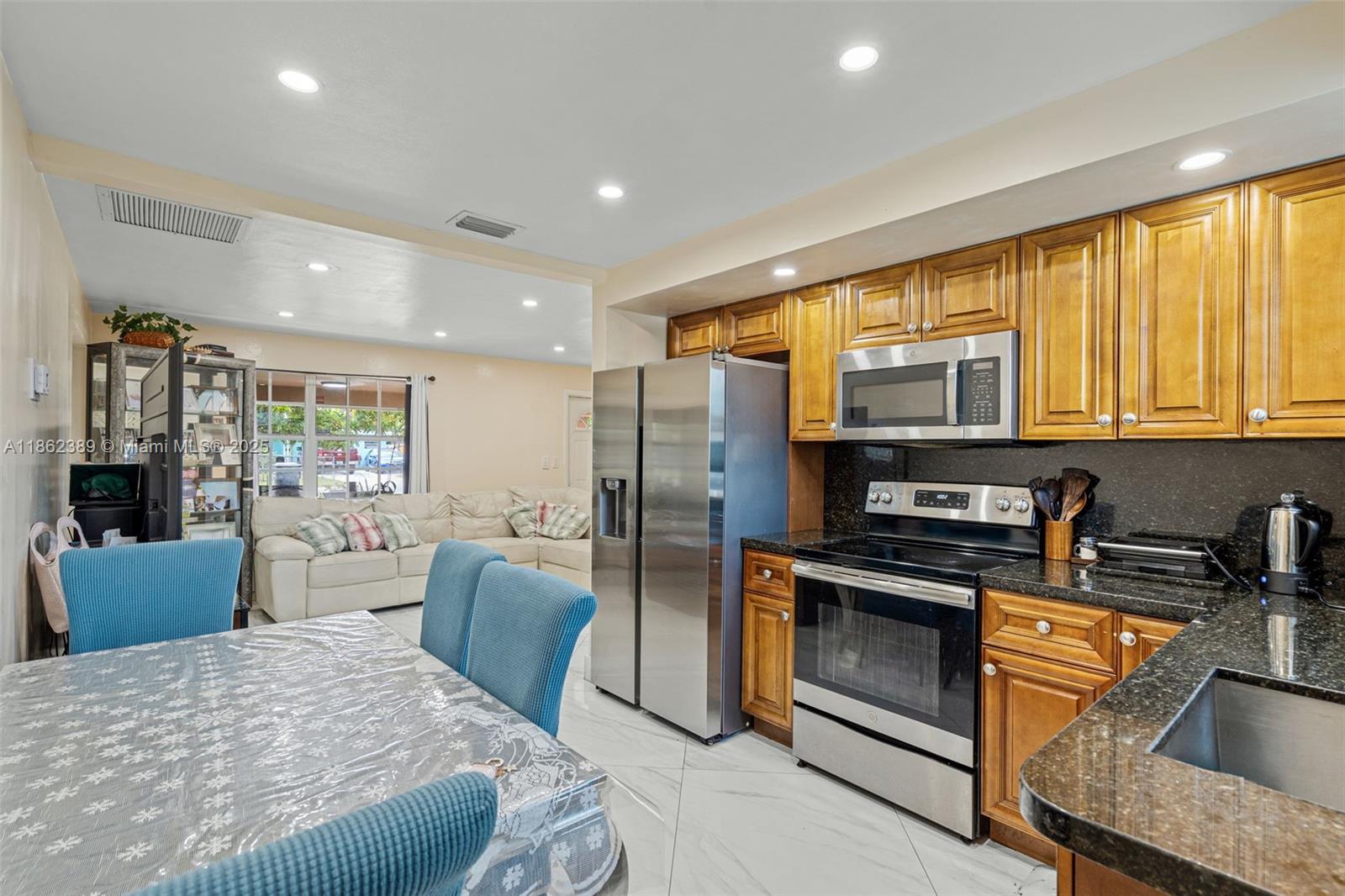 BEVERLY PARK - Residential