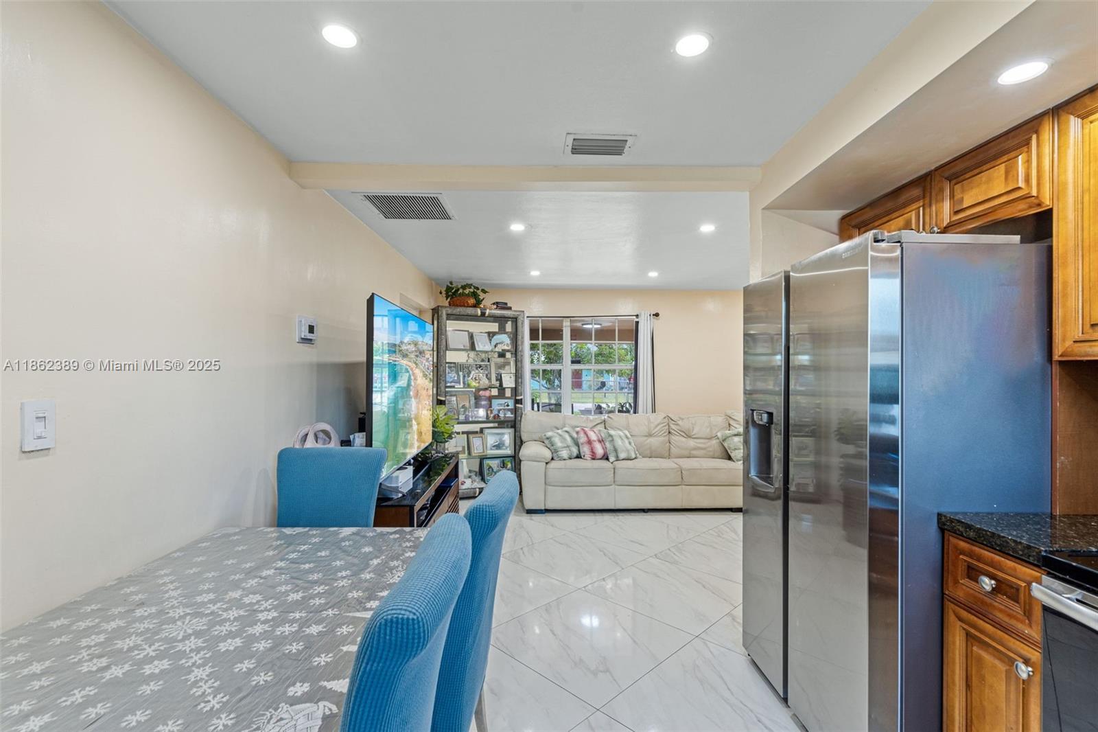 BEVERLY PARK - Residential