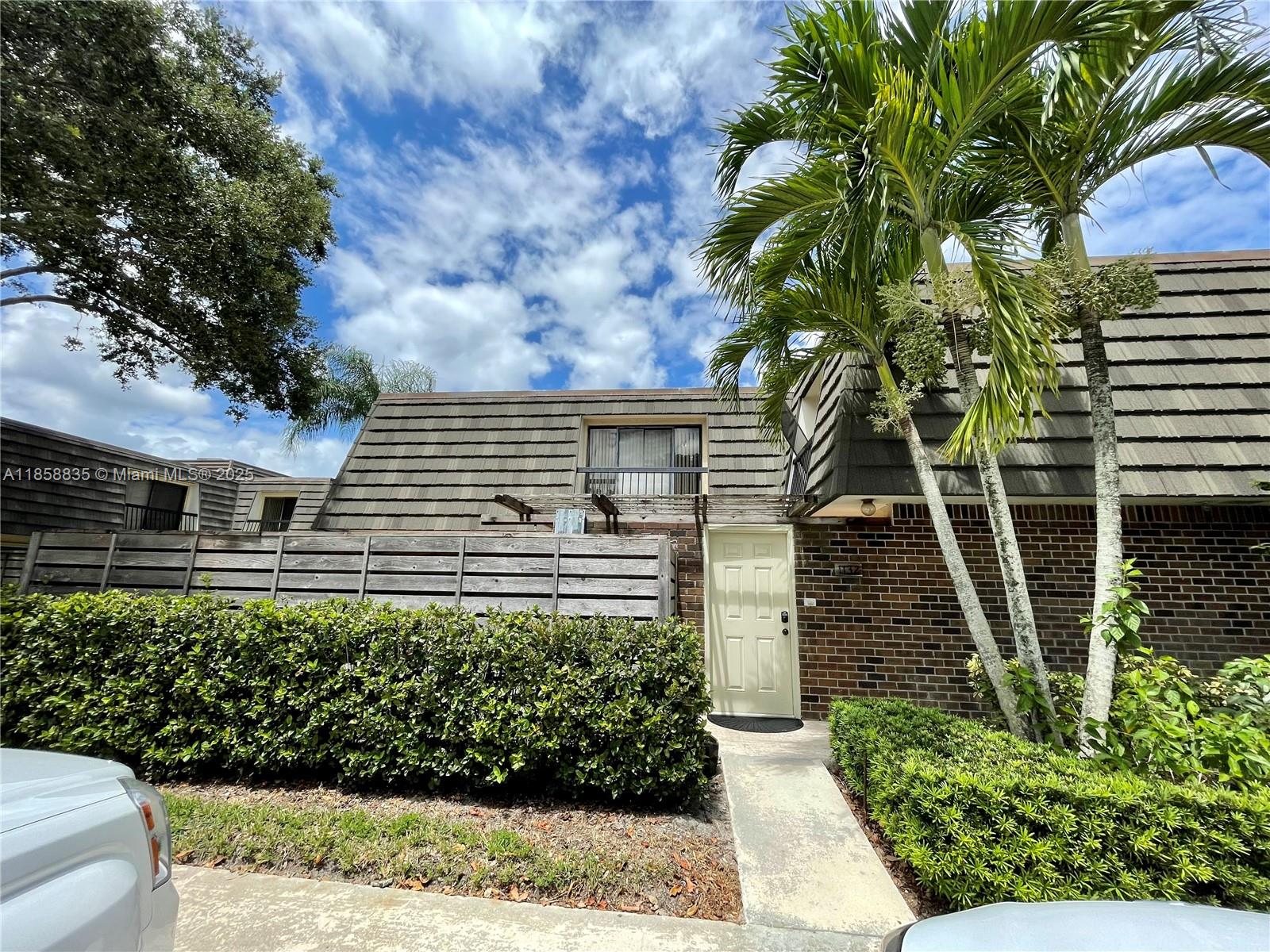 Great location in PGA National. 2x2 w 3rd bed/office furnished unit. Updated kitchen/baths. LVT throughout. Close to TPk, I95, shopping, dining, 15 min to PBI. Large private courtyard.