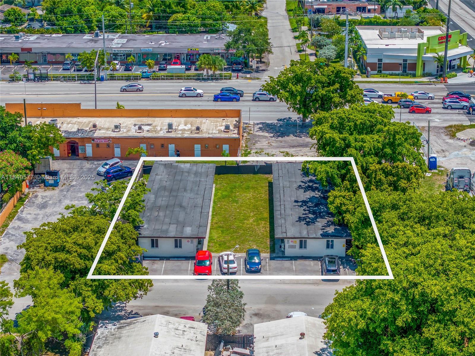 3932 SW 12th Pl