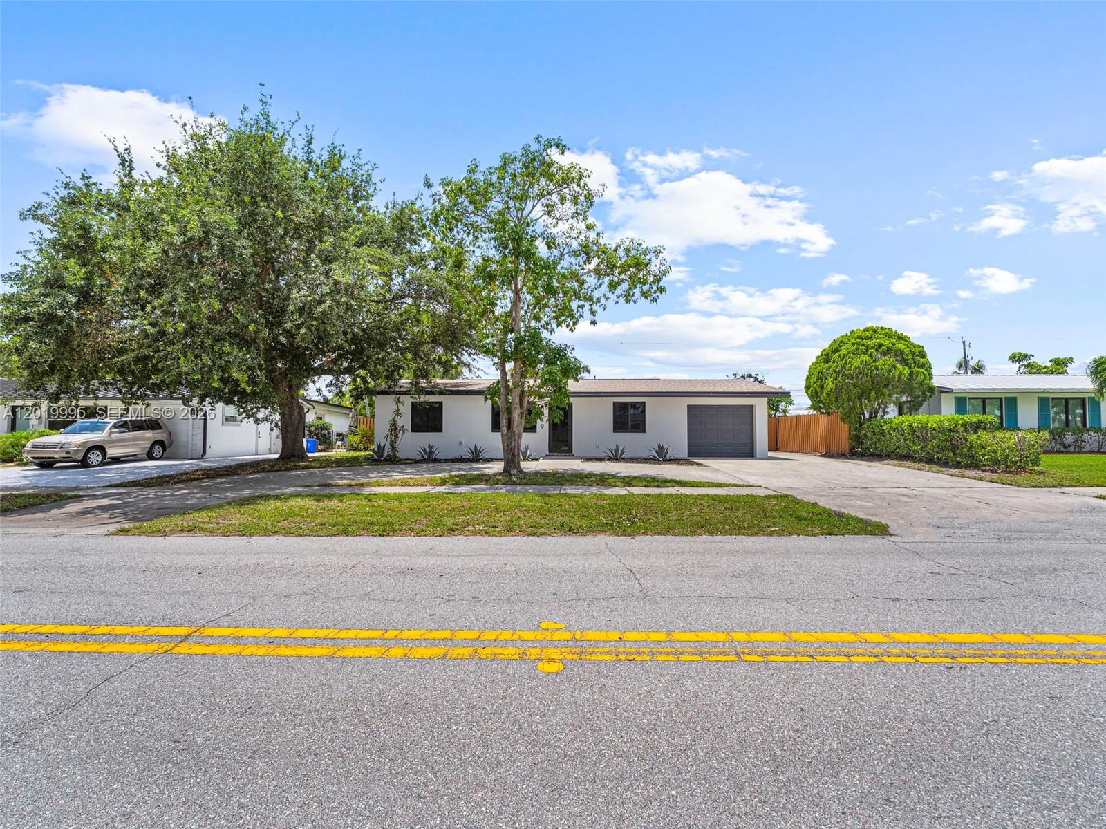 NORTH PALM BEACH VILLAGE - Residential