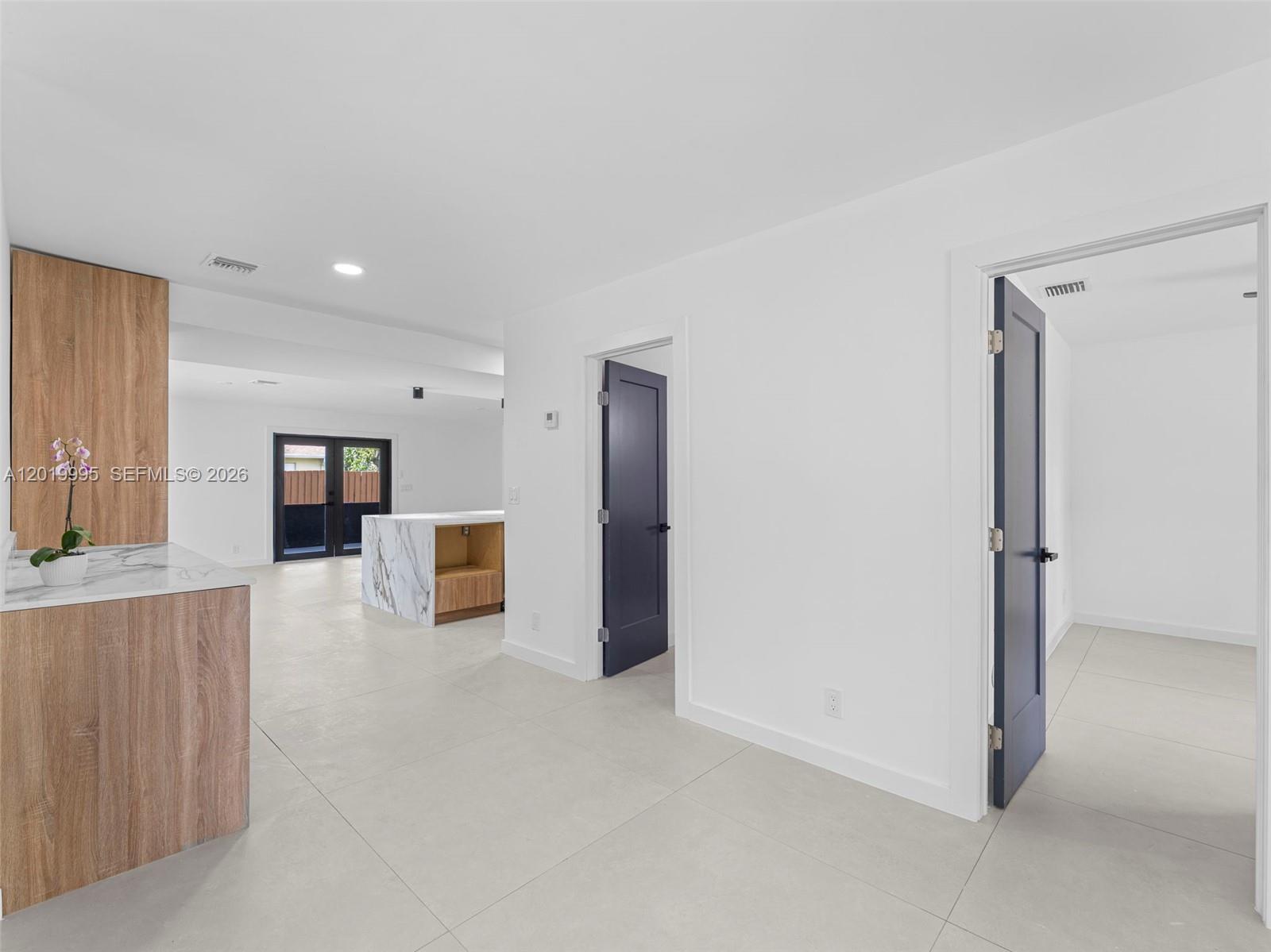 NORTH PALM BEACH VILLAGE - Residential
