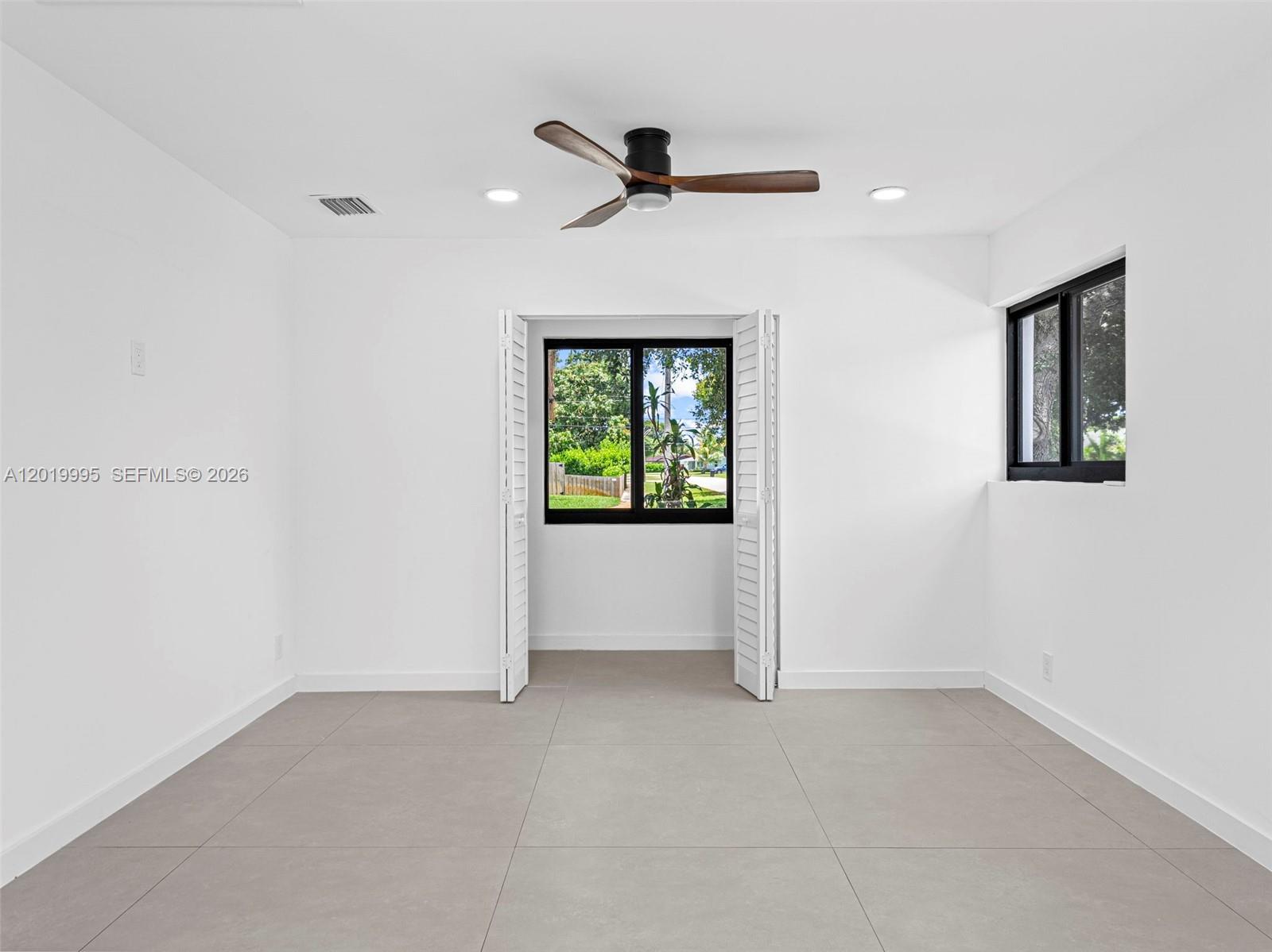 NORTH PALM BEACH VILLAGE - Residential