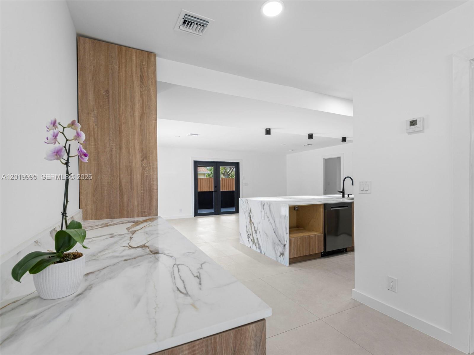 NORTH PALM BEACH VILLAGE - Residential