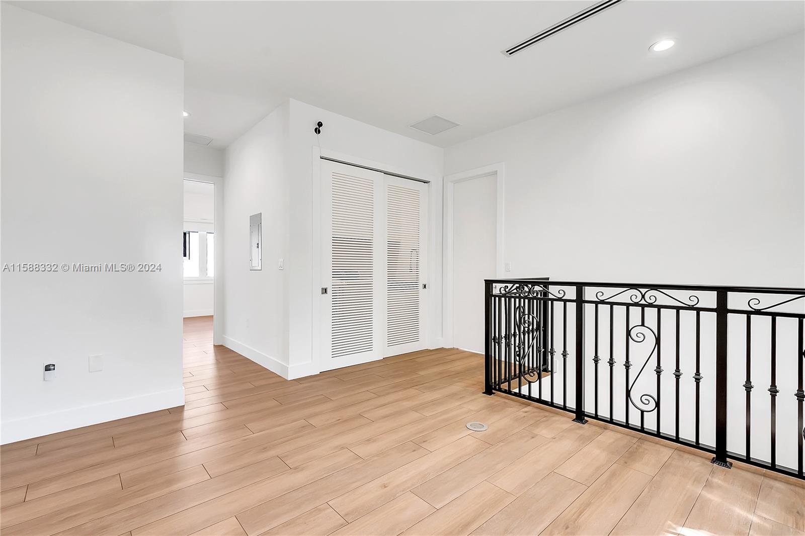 HOLLEMAN PARK - Residential