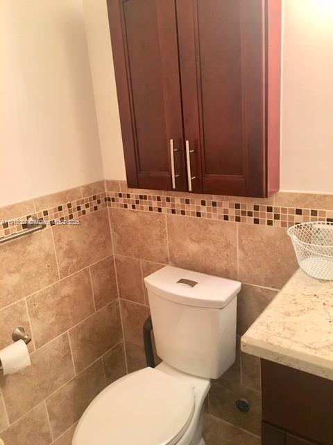 EDEN POINT SOUTH CONDO - Residential Lease