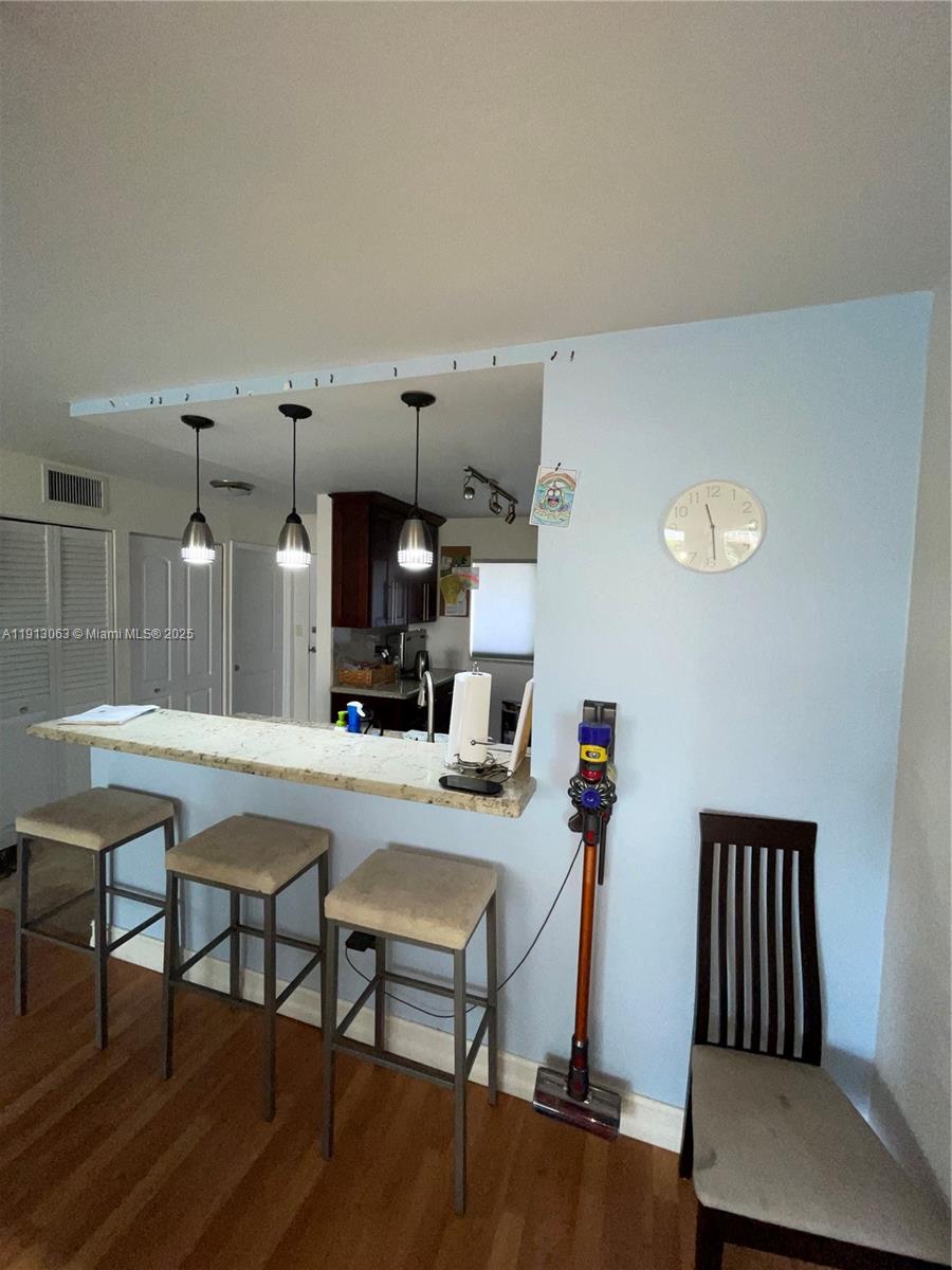 EDEN POINT SOUTH CONDO - Residential Lease