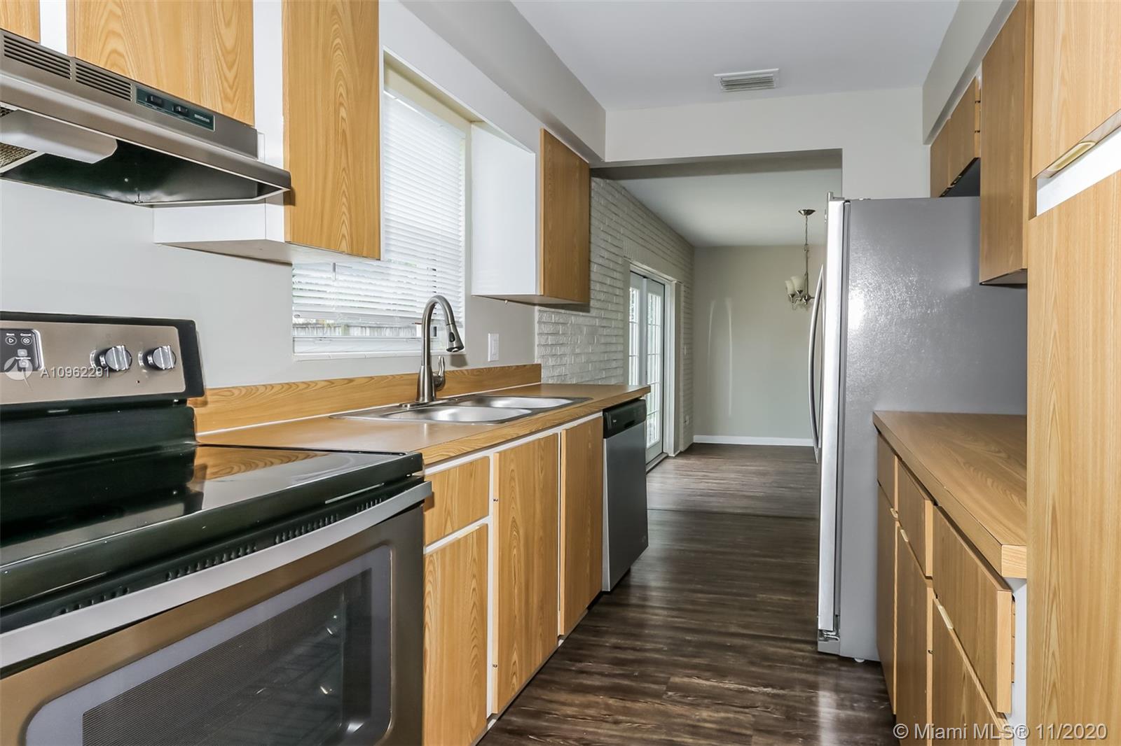 PALM BEACH GARDENS 3 - Residential Lease