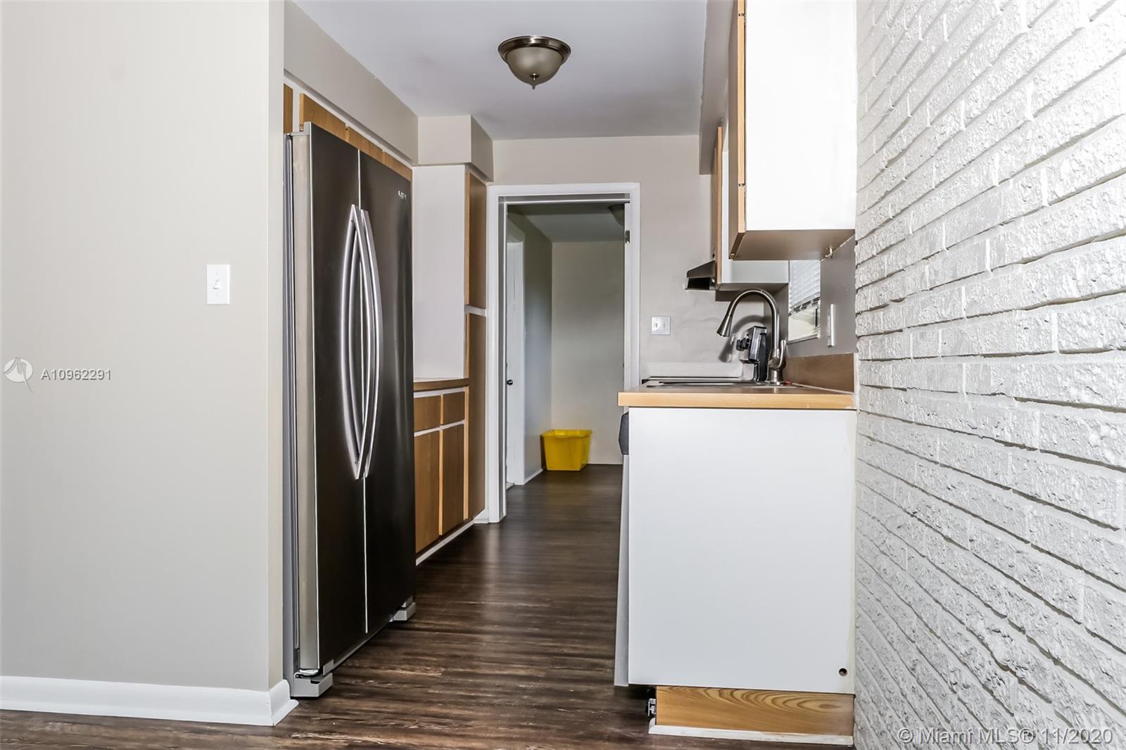 PALM BEACH GARDENS 3 - Residential Lease