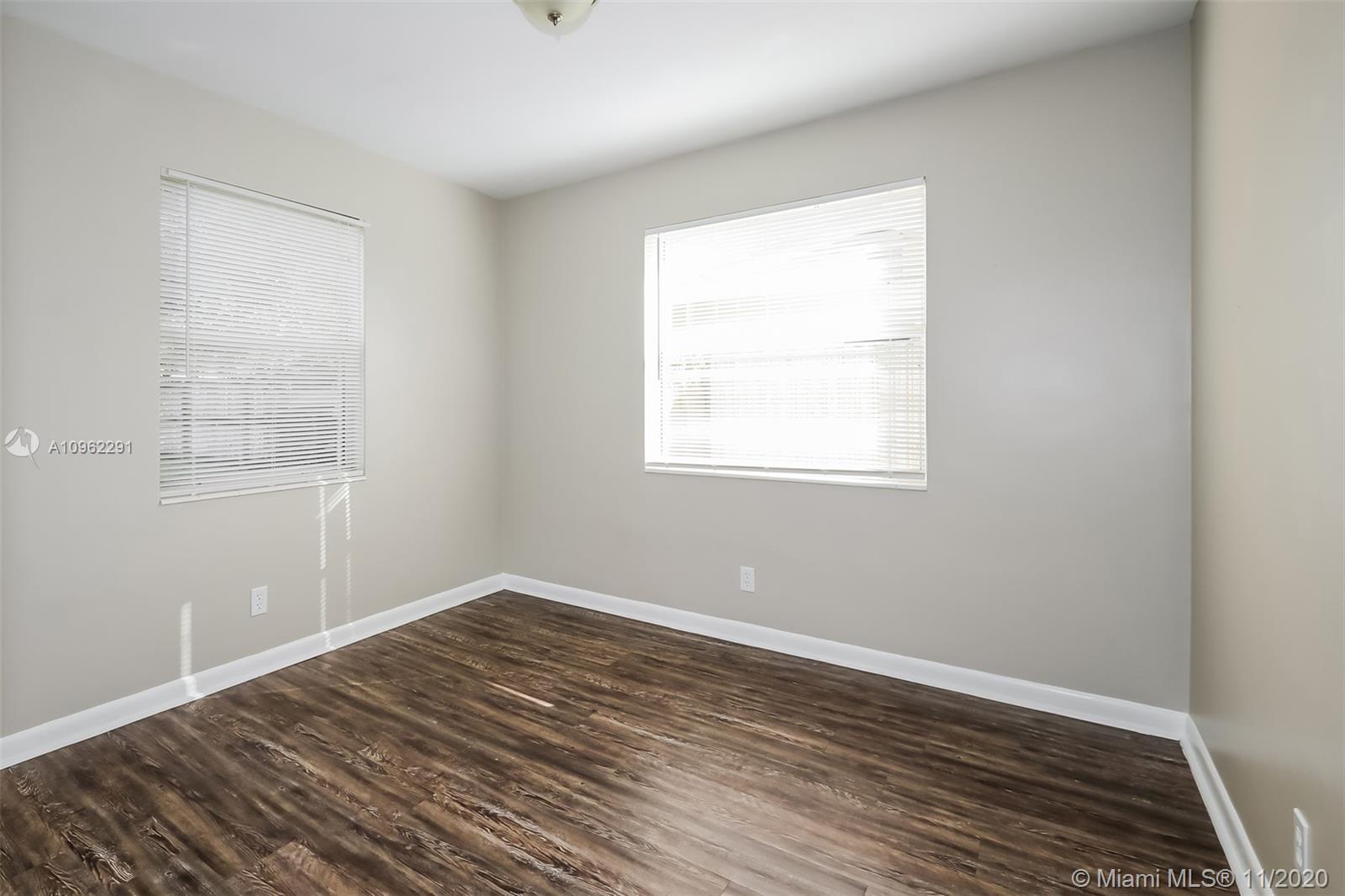 PALM BEACH GARDENS 3 - Residential Lease