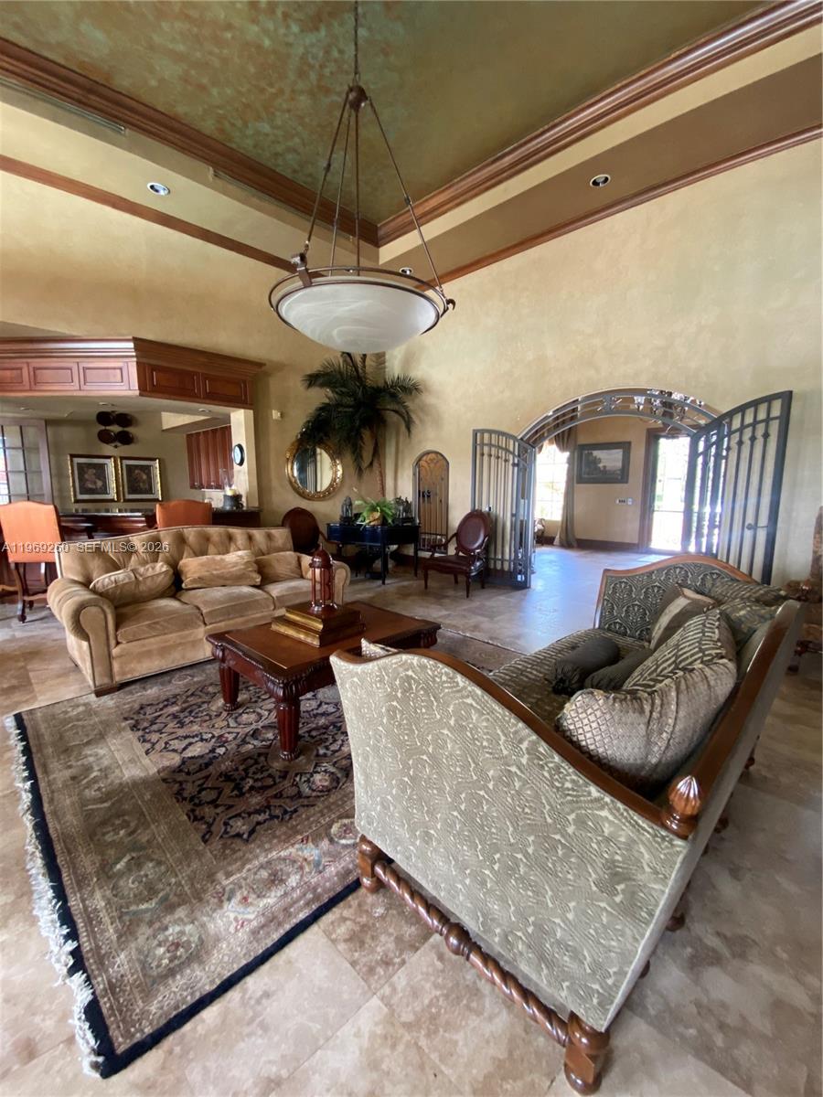 EMERALD ISLE AT LAGUNA LA - Residential Lease