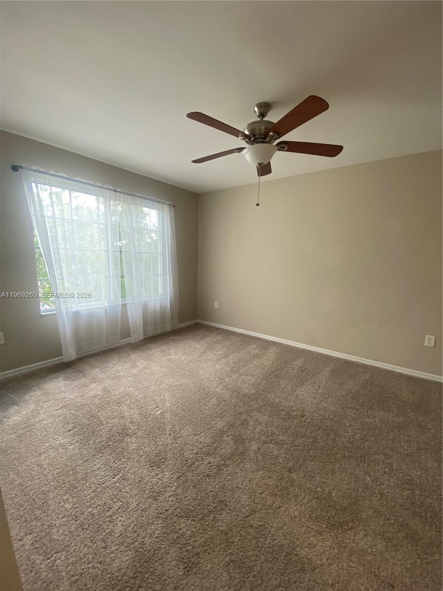 EMERALD ISLE AT LAGUNA LA - Residential Lease