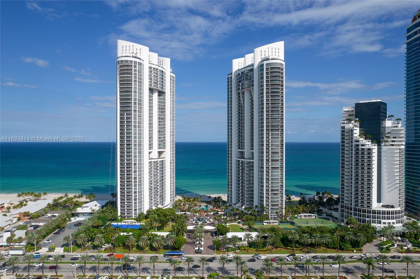 18201 Collins Ave 1002