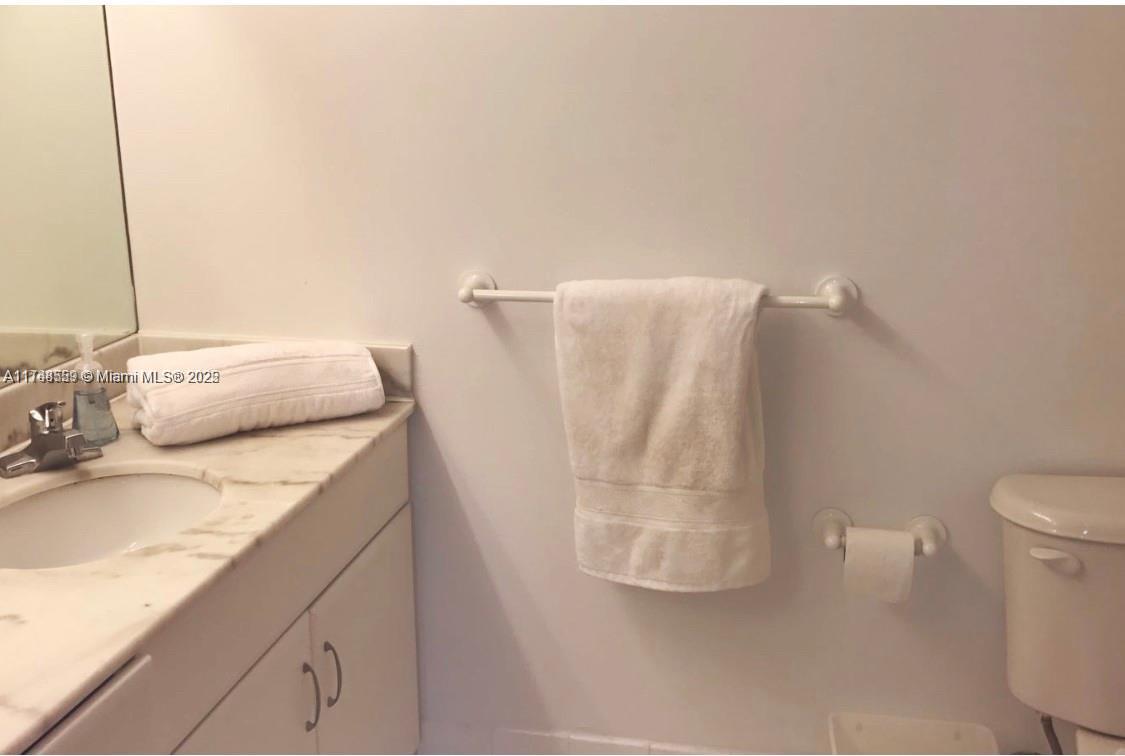 THE CLUB AT BRICKELL BAY - Residential