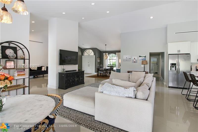 WEST GLEN - Residential