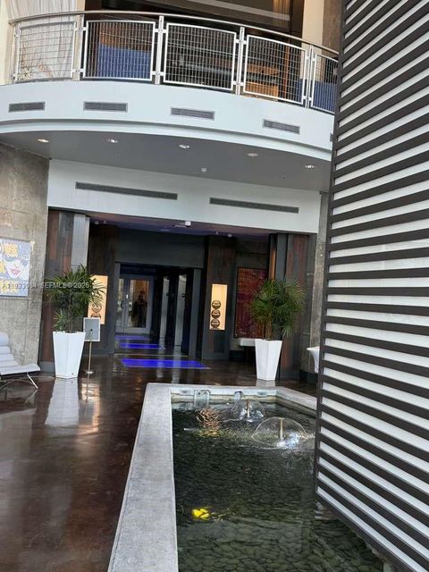 690 SW 1st Ct 1724 Miami FL 33130