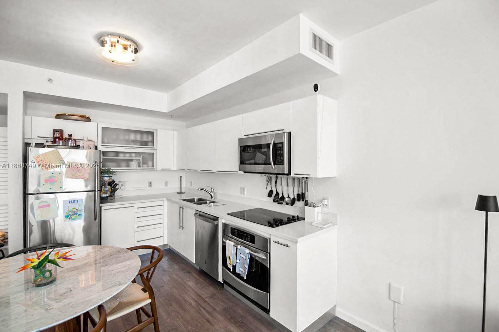 90 SW 3rd St 2703