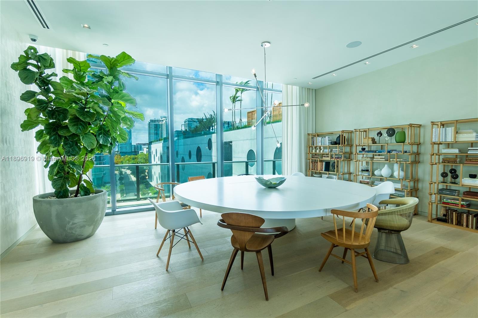 ONE PARAISO CONDO - Residential