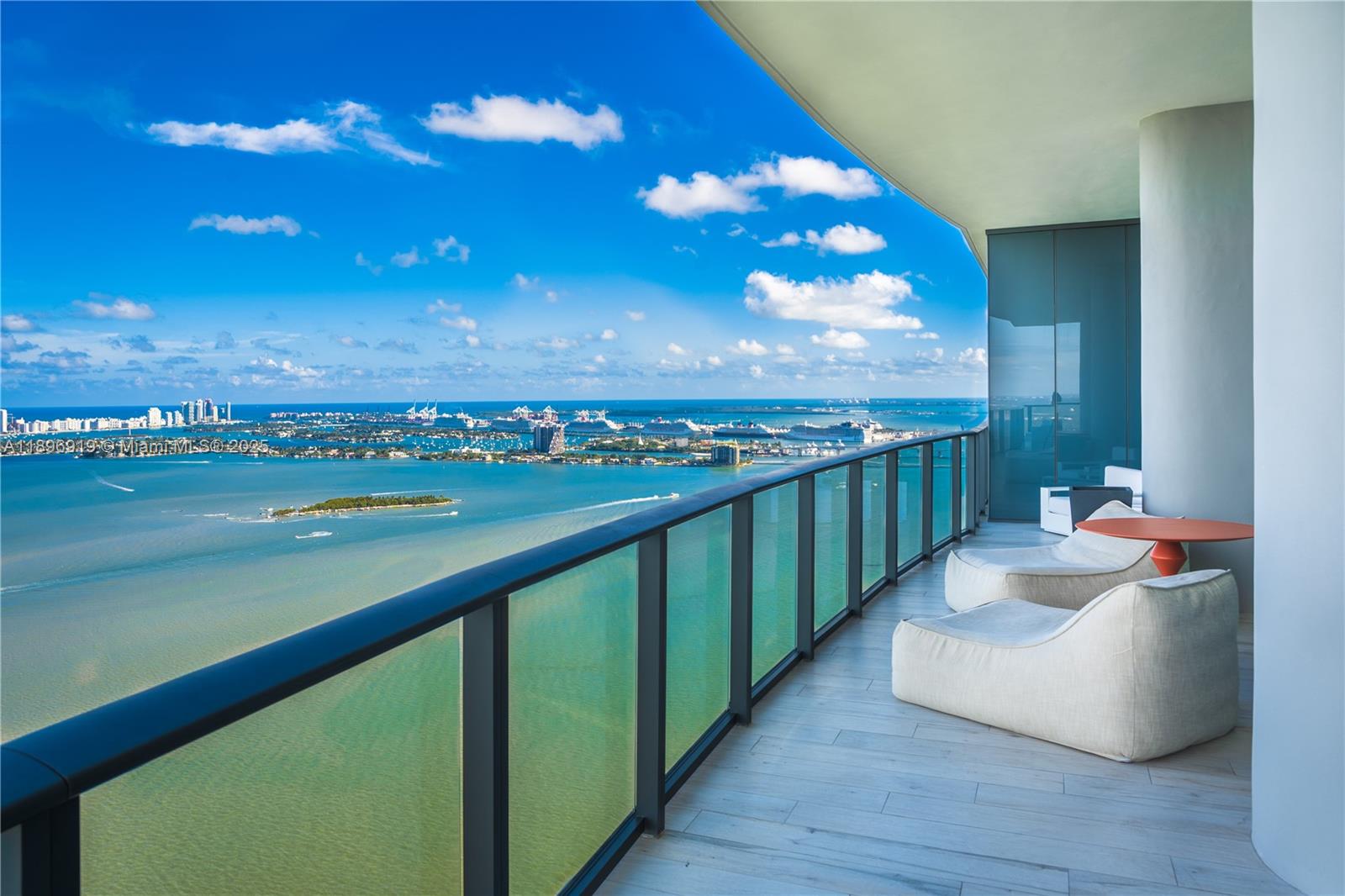 ONE PARAISO CONDO - Residential