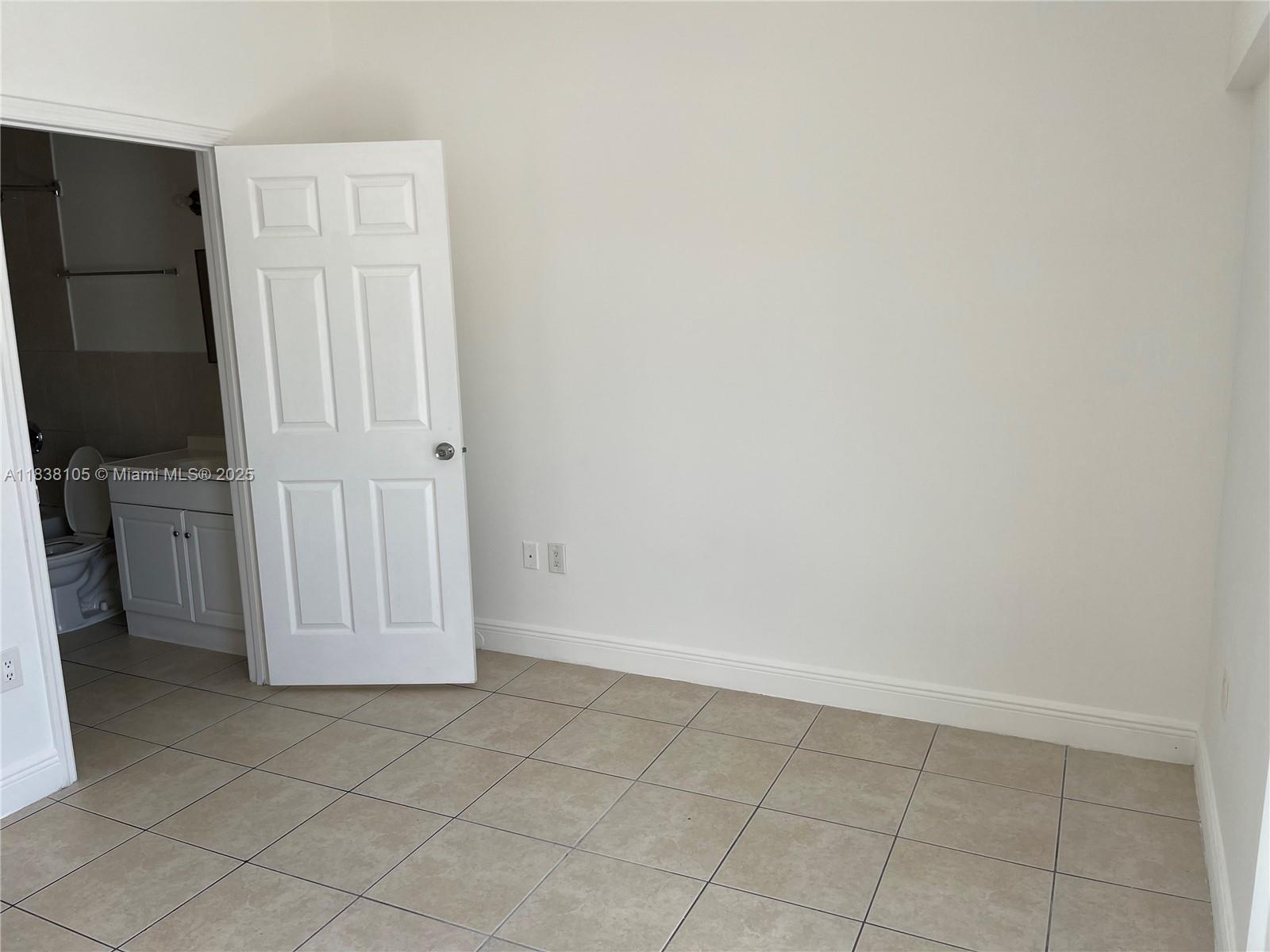 1020 SW 4th St 107