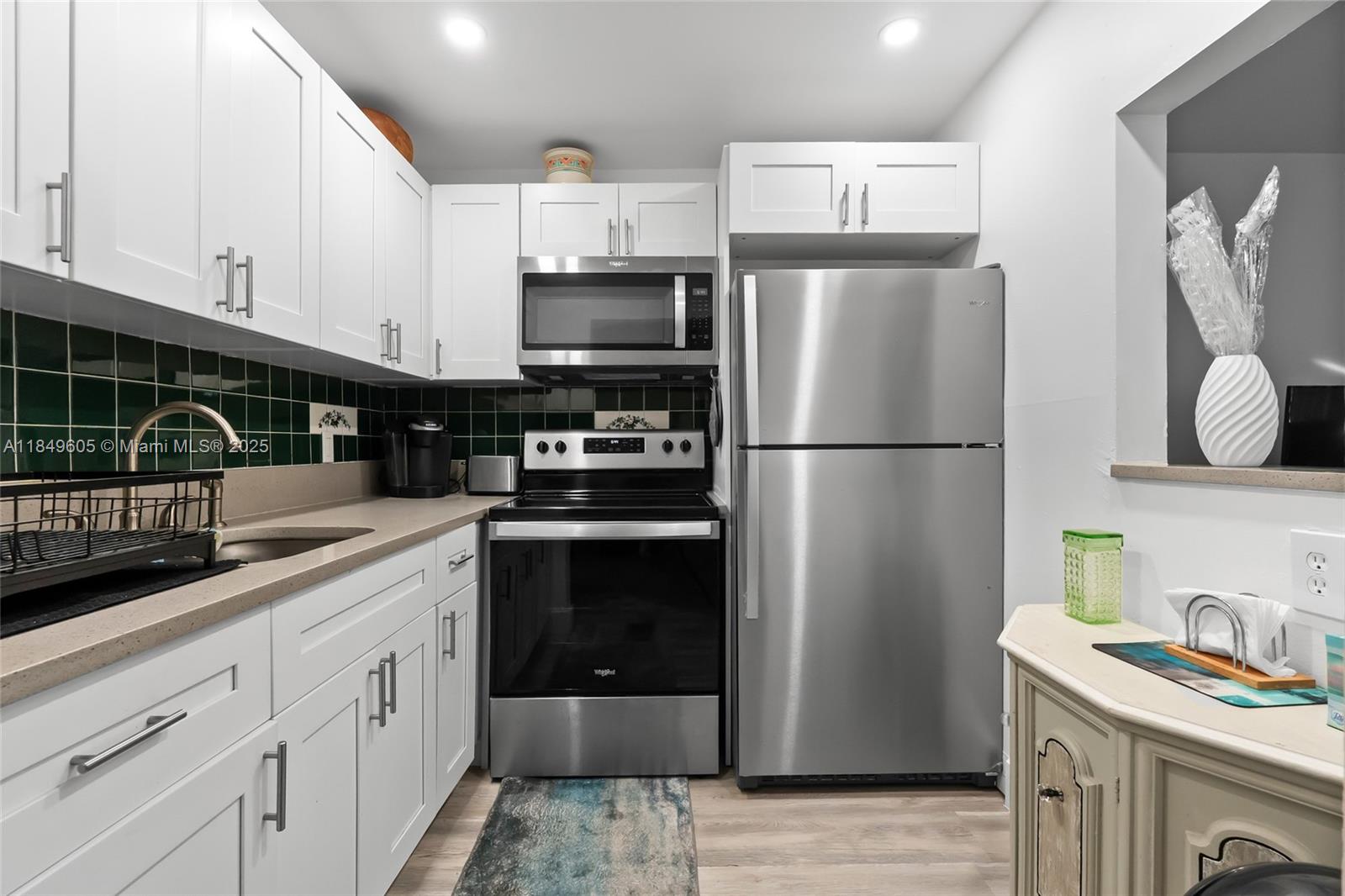 275 Farnham L 275