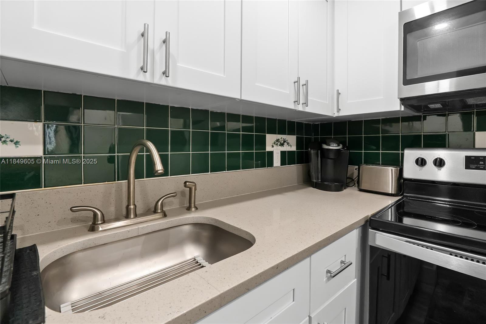 FARNHAM L CONDO - Residential