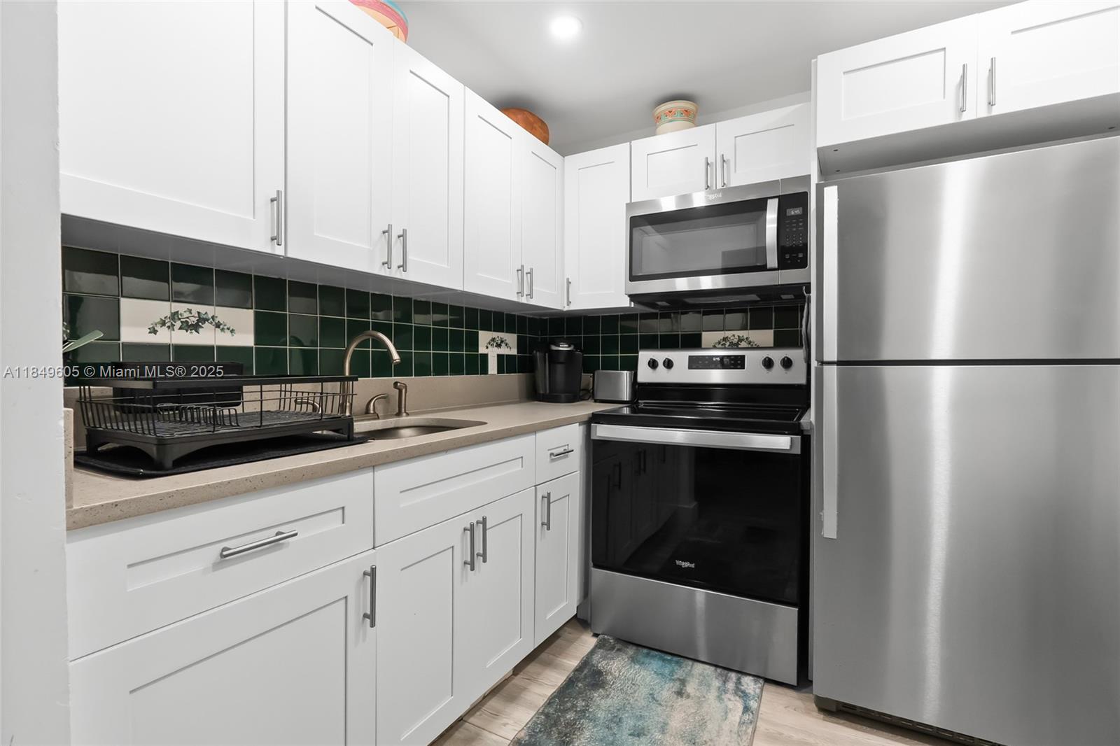 FARNHAM L CONDO - Residential