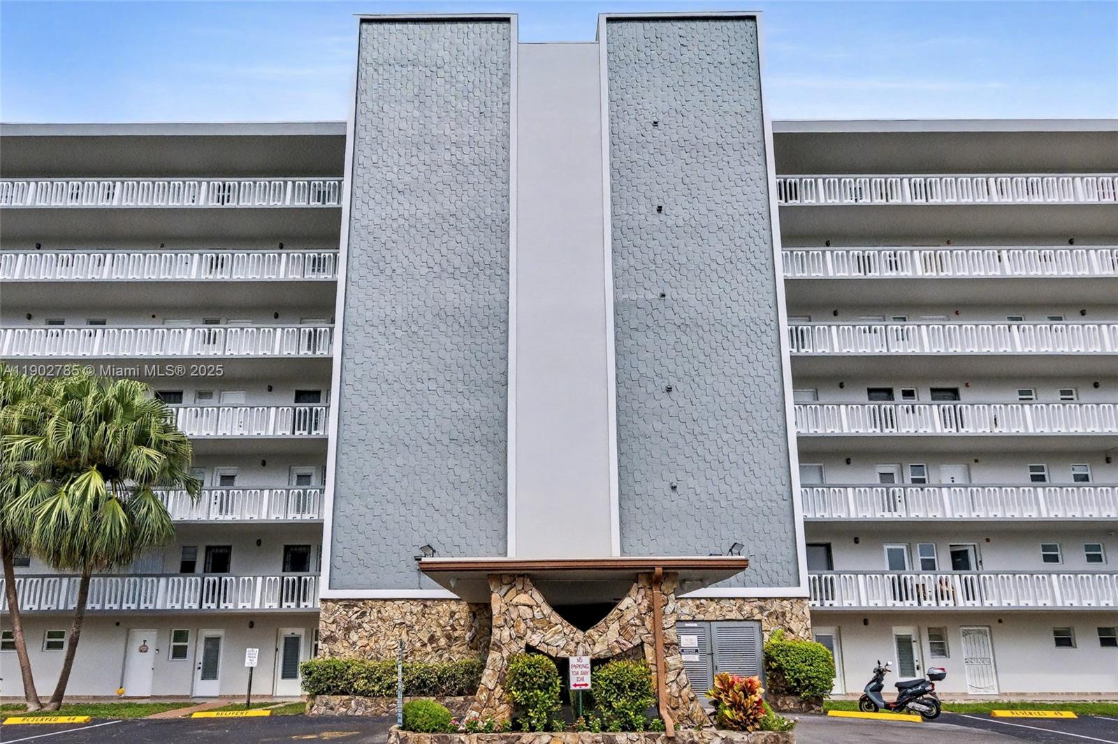 MEADOWBROOK CONDO APTS BL - Residential