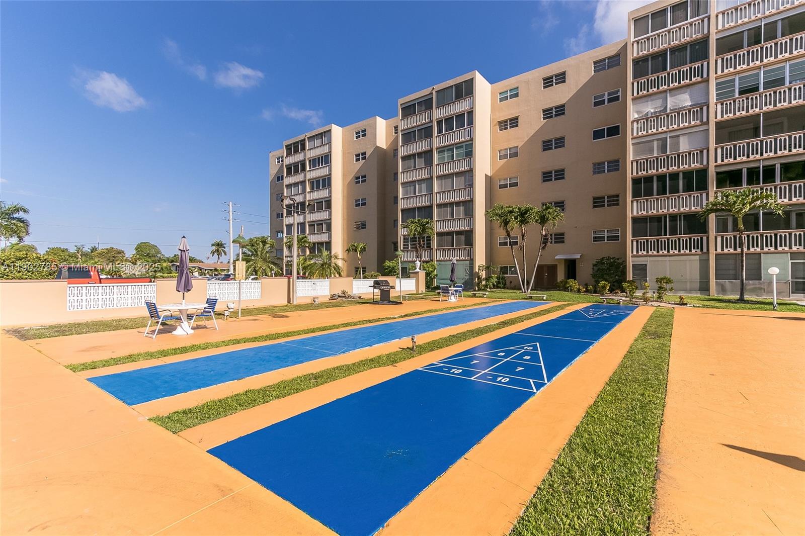 MEADOWBROOK CONDO APTS BL - Residential